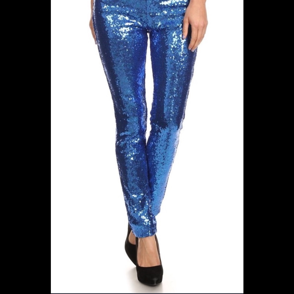 Blue sequined leggings!